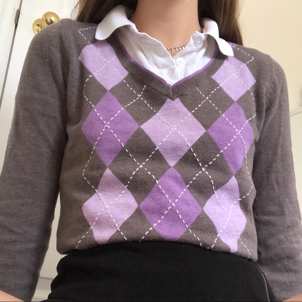 Argyle v-neck sweater